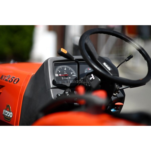 Kubota KT250 4x4 - 24.7 KM