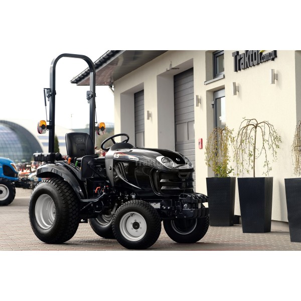 Tractor LS XJ25 HST 4x4 - 24,4 CV con ruedas para césped