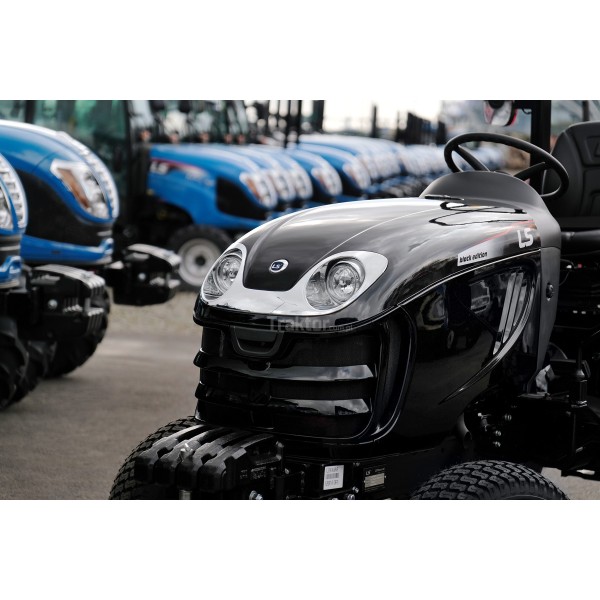 LS Traktor XJ25 HST 4x4 - 24,4 HP s travními koly