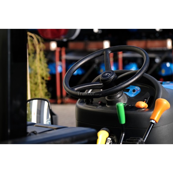 Tracteur LS XJ25 MEC avec pneus industriels
