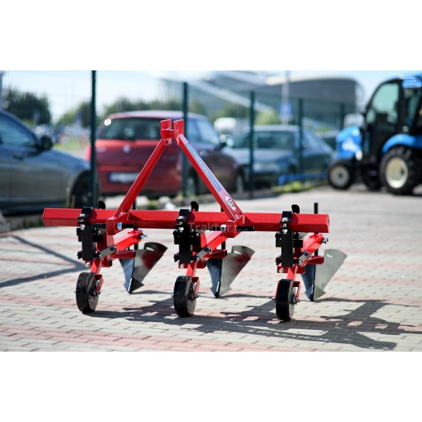Demarol 3-section, two-row ridger