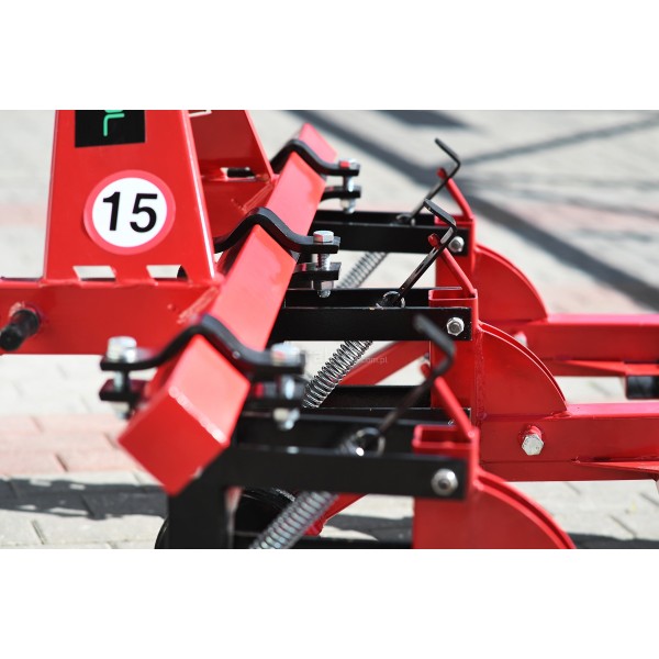 Demarol 3-section, two-row ridger