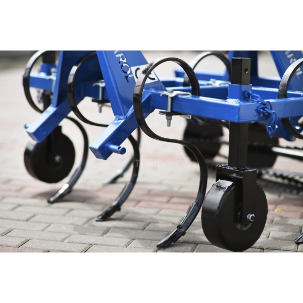 Cultivator 100 + Demarol string roller