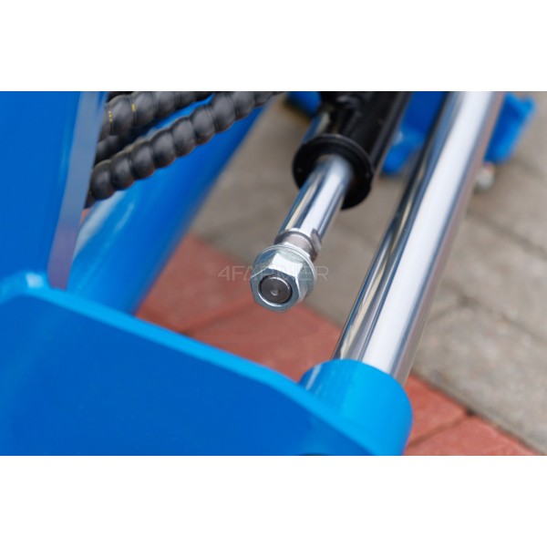 Hydraulic shift for the EFGC-K 4FARMER flail mower