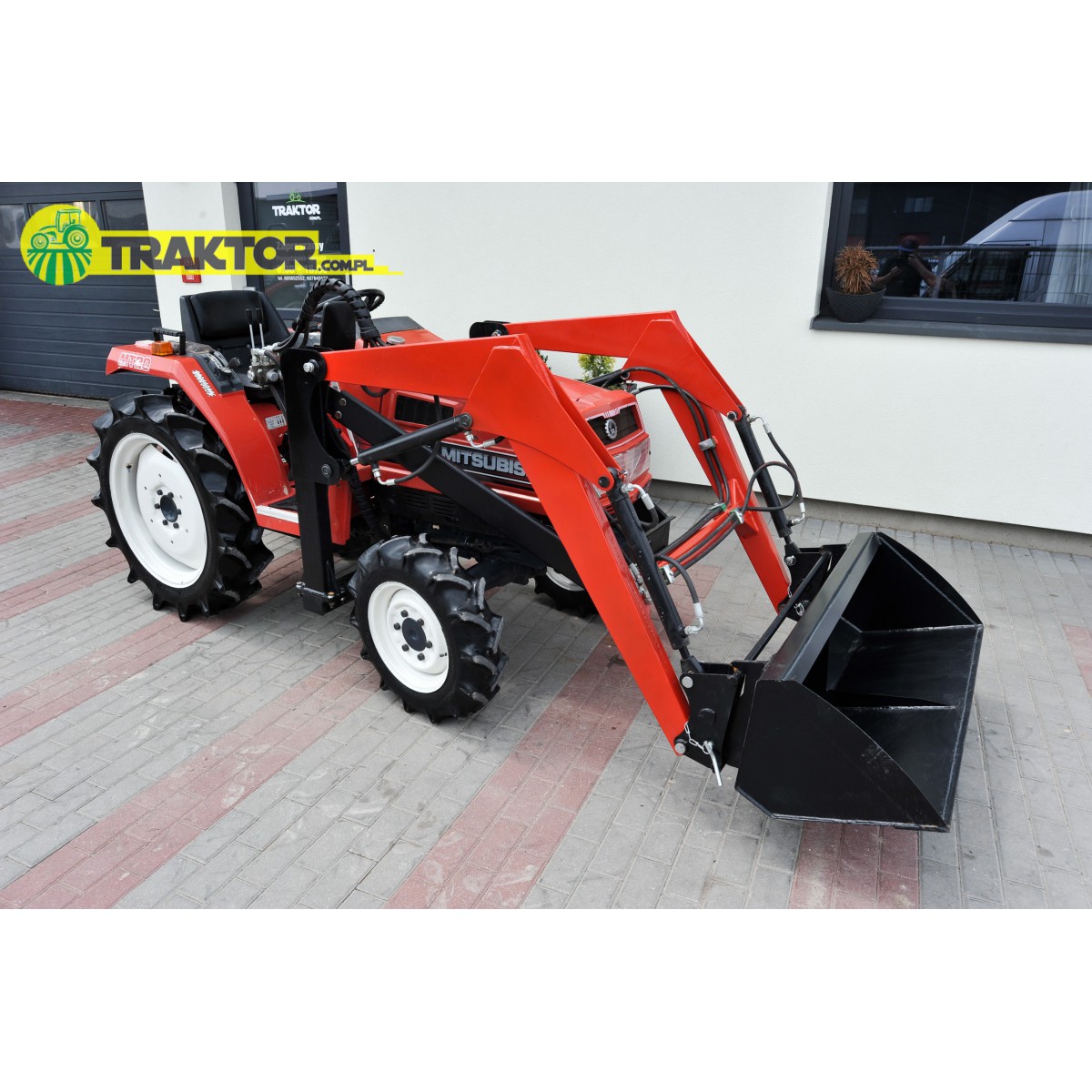 Mitsubishi MT20 with front loader