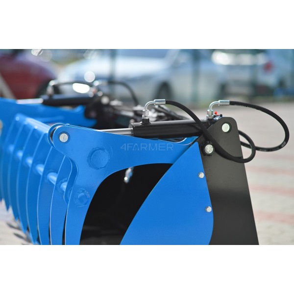 Cuchara de cocodrilo 150 cm 4FARMER para cargador frontal LS Tractor