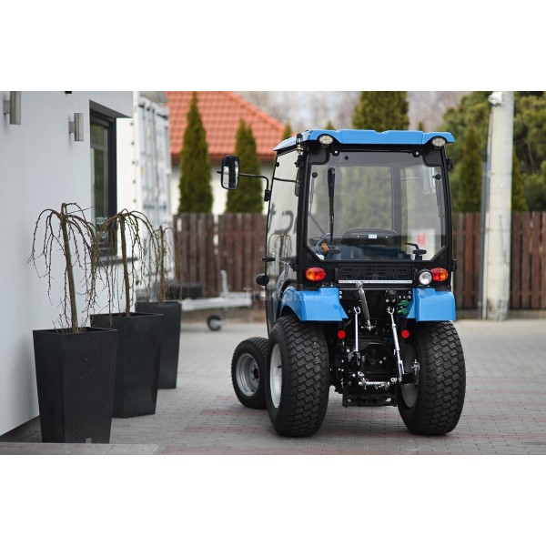 LS-Traktor XJ25 HST mit Kabine und Grasreifen