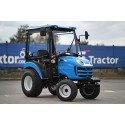 LS Traktor XJ25 HST s kabinou a travními pneumatikami
