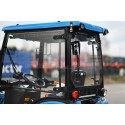 LS Traktor XJ25 HST s kabinou a travními pneumatikami