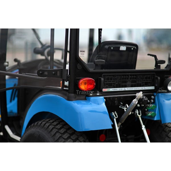 LS-Traktor XJ25 HST mit Kabine und Grasreifen