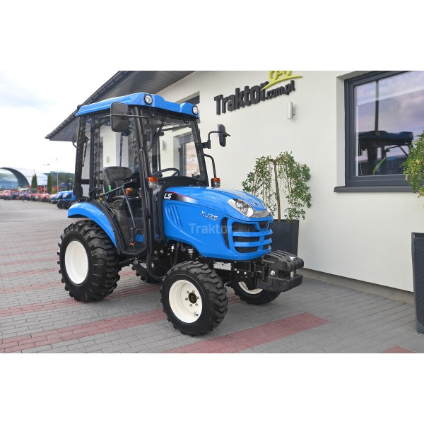 Tractor LS XJ25 MEC con cabina y neumáticos industriales