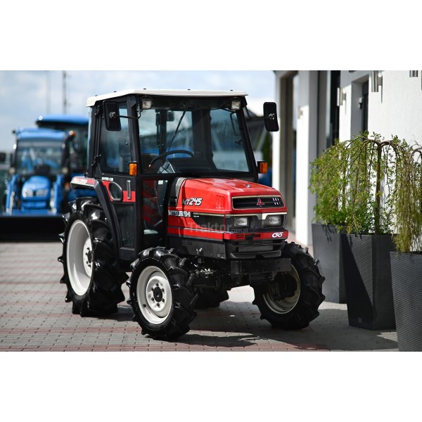 Mitsubishi MT 245 4x4 - 24 km