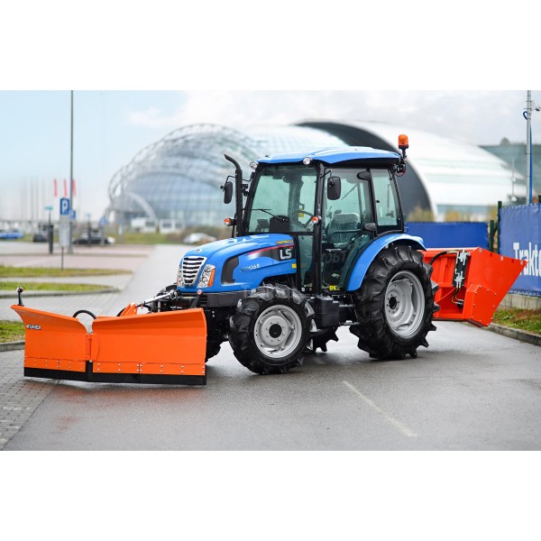 Traktor LS XU6168 s pluhem a rozmetadlem | cena | podrobnosti |