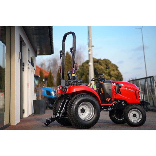 Tracteur LS XJ25 HST/ROUGE | avis | vidéo | données | prix