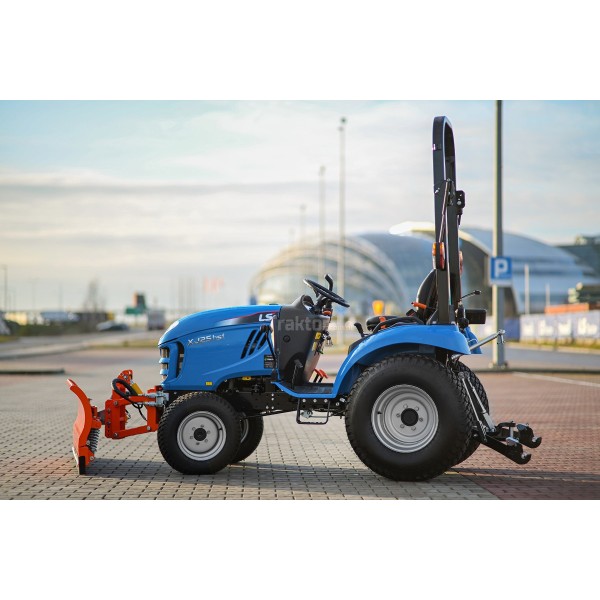 LS Traktor XJ25 HST / TURF | názory | video | údaje | cena