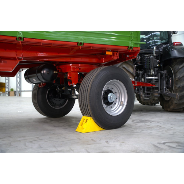 Remorque agricole à deux essieux 12T avec benne basculante PT612L Pronar