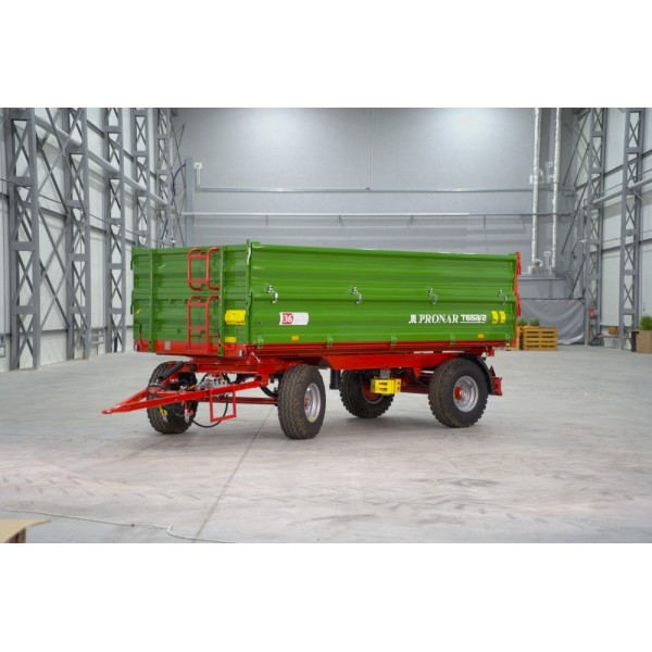 Zweiachsiger Landwirtschaftsanhänger 6T mit Kipper T653/2 Pronar (22')