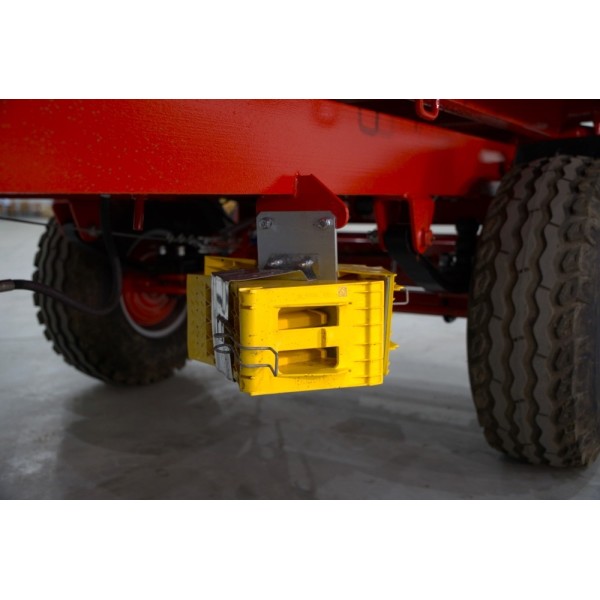 Remolque agrícola de dos ejes 6T con volquete T653/2 Pronar (23')