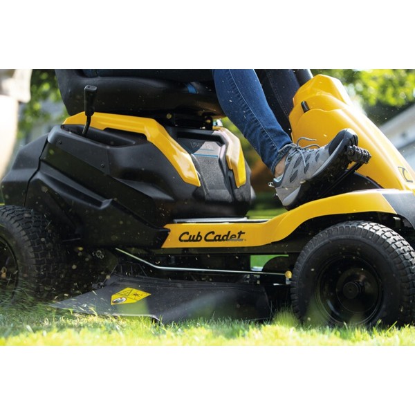 Cub Cadet LR2 ES76