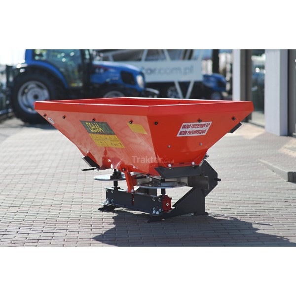 Rozsiewacz nawozu dwutalerzowy z hydrauliką i plandeką 600L Demarol | Traktor.com.pl