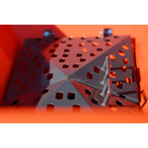 Épandeur d'engrais à double disque Demarol avec système hydraulique et bâche