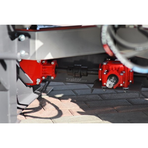 Rozsiewacz nawozu dwutalerzowy z hydrauliką i plandeką 600L Demarol | Traktor.com.pl