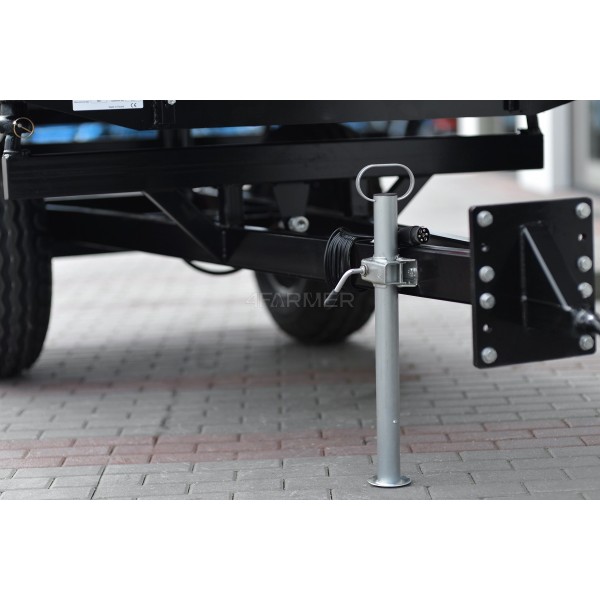 Single-axle agricultural trailer 2.5T with tipper and mesh extensions 4FARMER