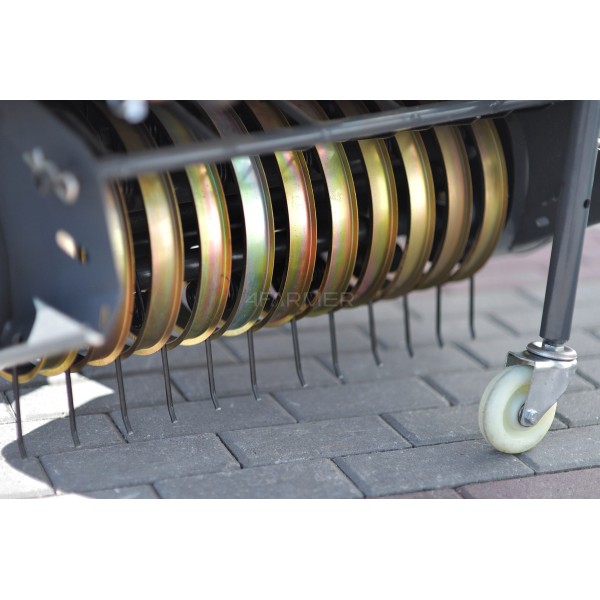 Mini prasa zwijająca do bel MRB 85 4FARMER | Traktor.com.pl