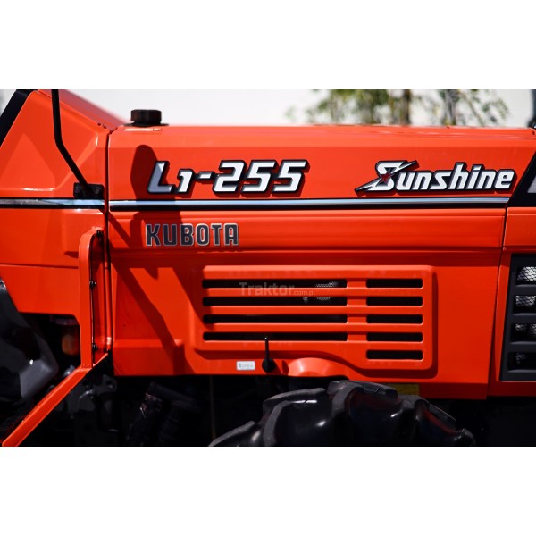 Kubota L1-255D 4x4 - 25 km