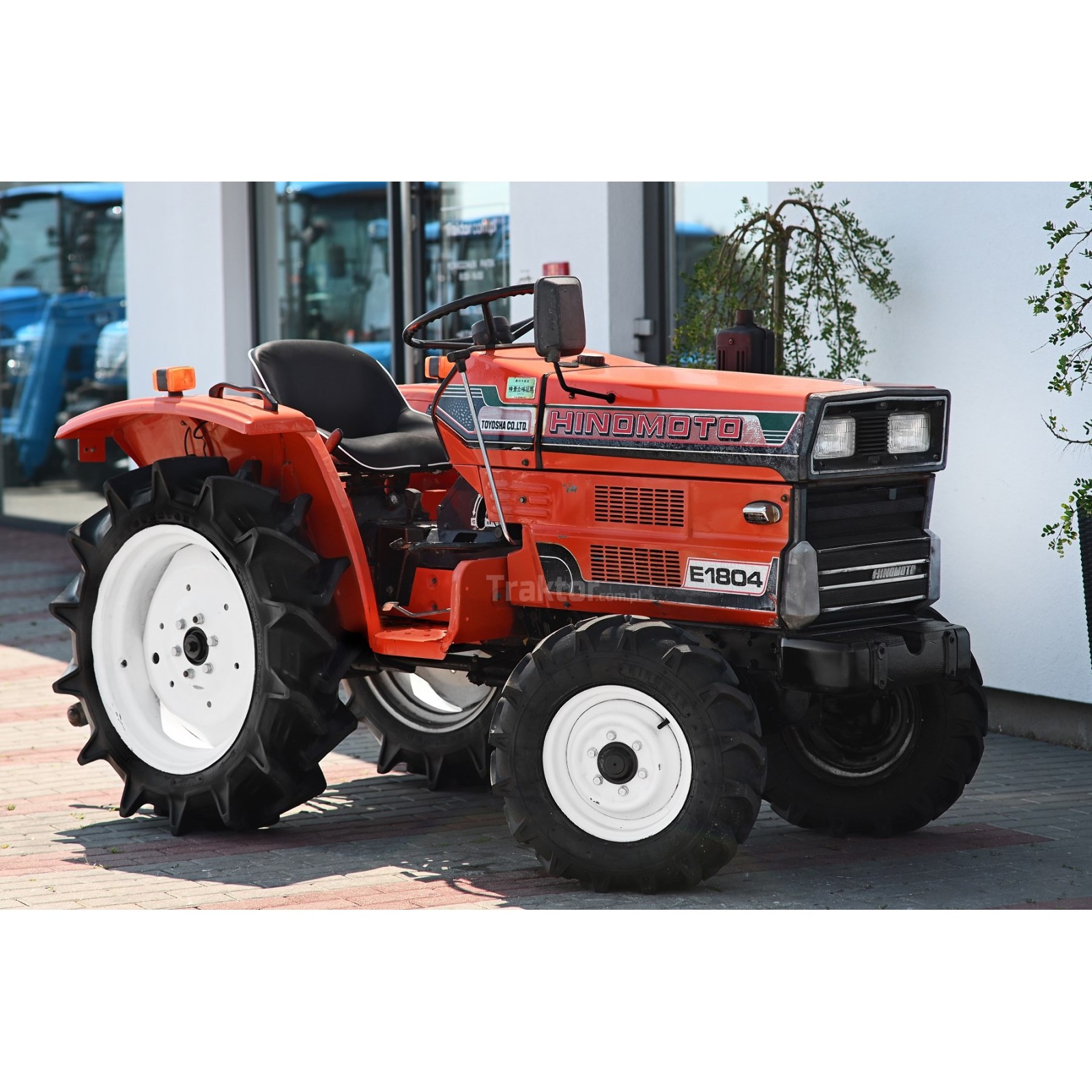 Hinomoto E1804D 4x4 - 18 km