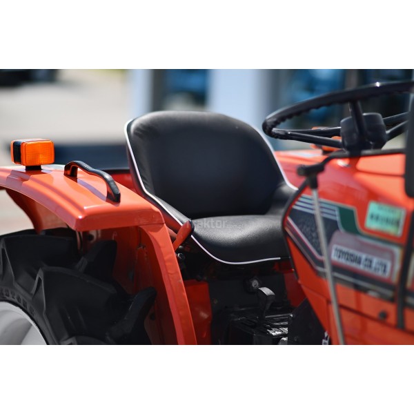 Hinomoto E1804D 4x4 - 18 km