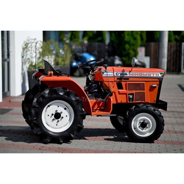 Hinomoto C144D 4x4 - 17KM