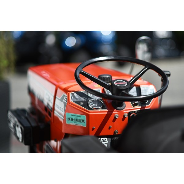 Hinomoto C144D 4x4 - 17 km