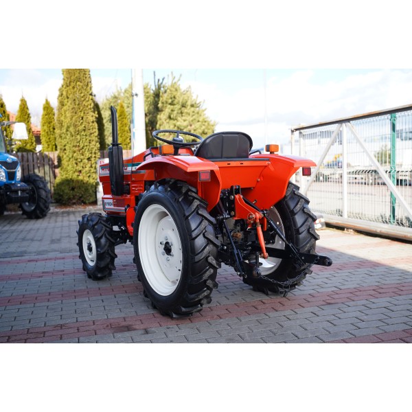 Hinomoto E1804D 4x4 - 18KM