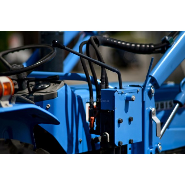 Mitsubishi D2050FD 4x4 - 20KM + ładowacz czołowy TUR | Traktor.com.pl