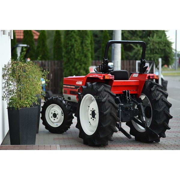 Shibaura D338 4x4 - 33 km