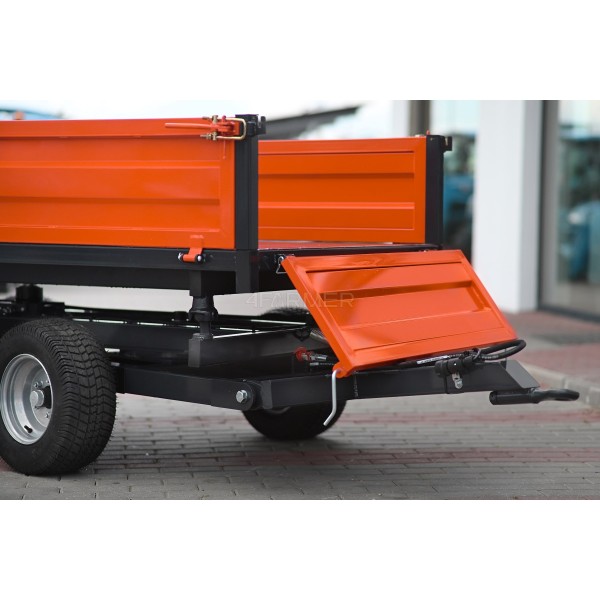 Two-axle agricultural trailer 2.5T with tipper and steering axle 4FARMER