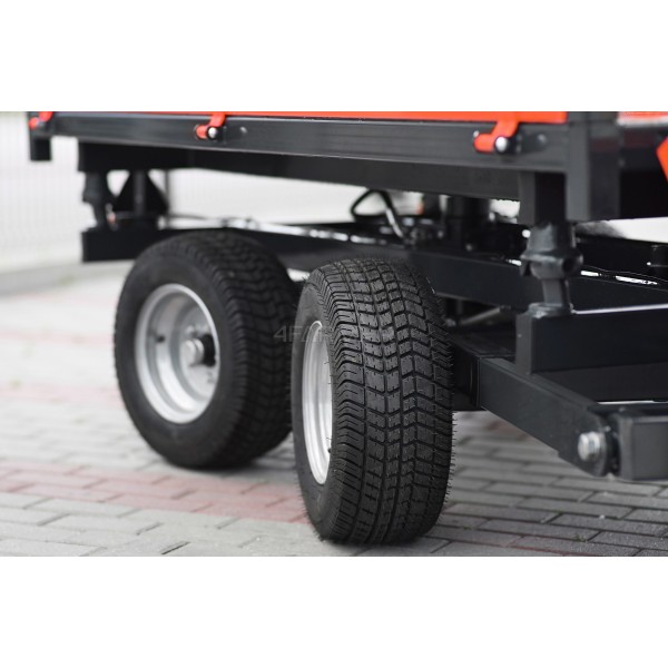Two-axle agricultural trailer 2.5T with tipper and steering axle 4FARMER