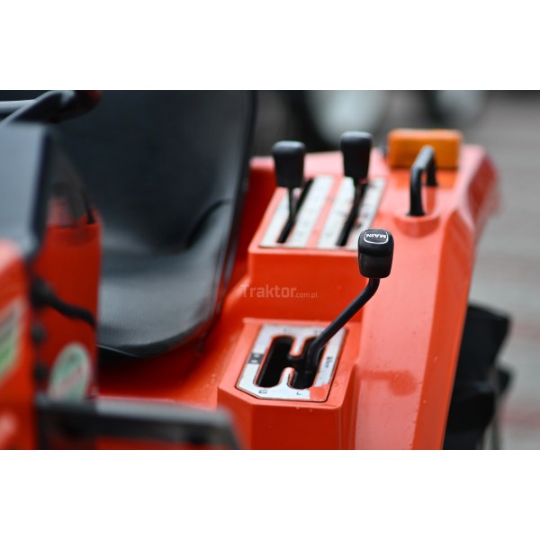 Hinomoto N179D 4x4 - 18 km