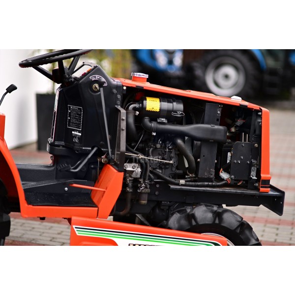 Hinomoto N179D 4x4 - 18 km