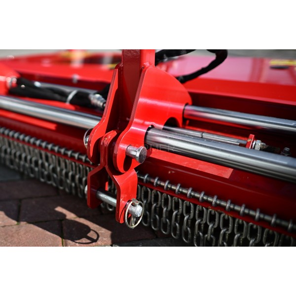 Cortadora de huerto con brazo de corte lateral VM 150 4FARMER