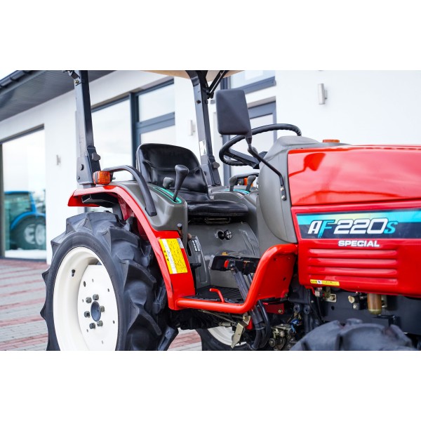 Yanmar AF220S 4x4 - 21KM | Traktor.com.pl