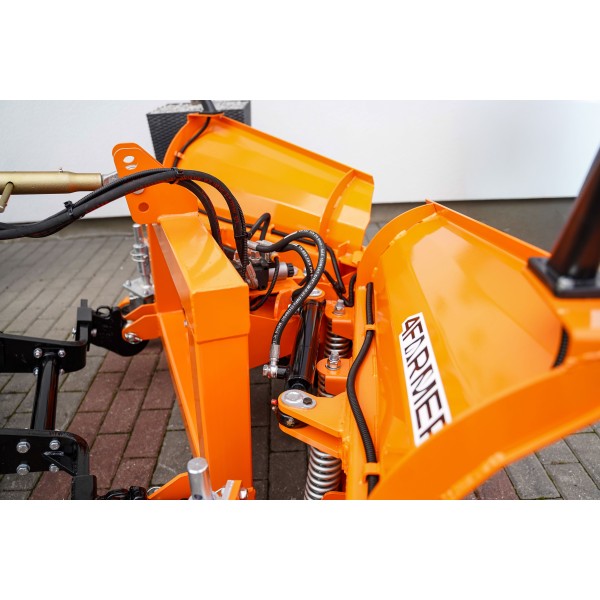 LS Traktor MT3.50 MEC / Pflug | Bewertungen | Video | Daten | Preis