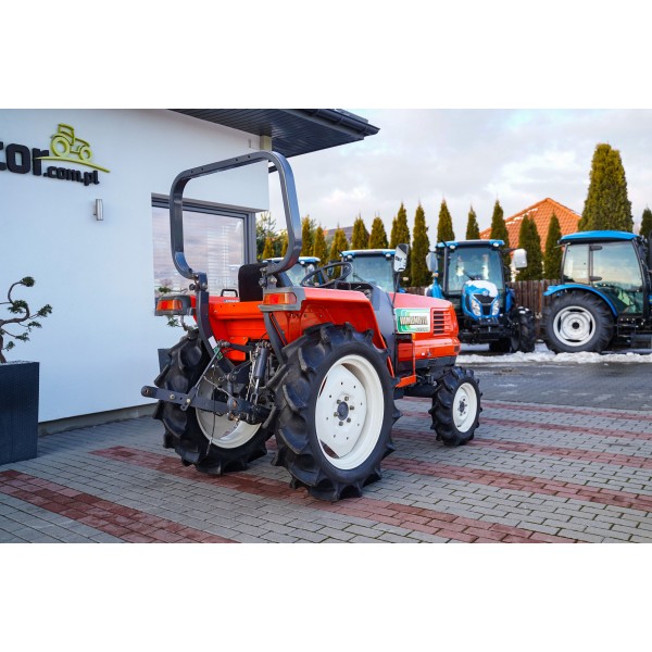 Hinomoto NX240D 4x4 - 24 km (Kubota GL240D)