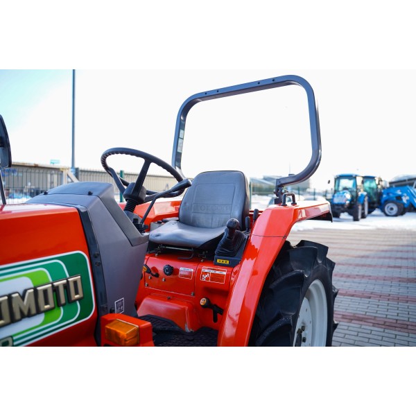 Hinomoto NX240D 4x4 - 24 km (Kubota GL240D)