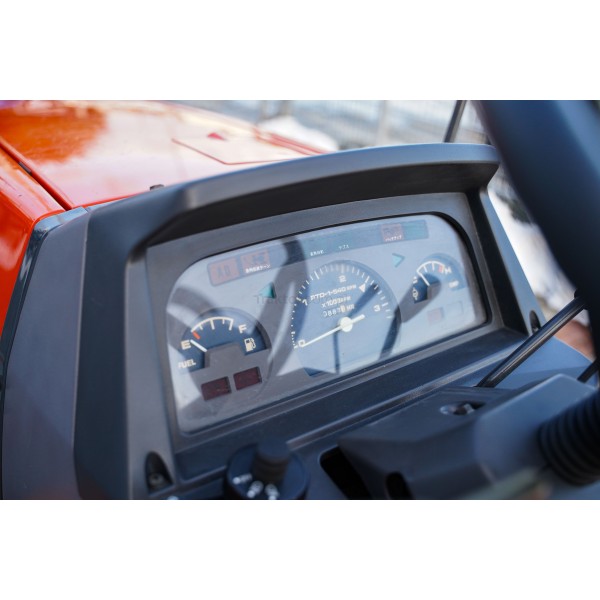 Hinomoto NX240D 4x4 - 24 km (Kubota GL240D)