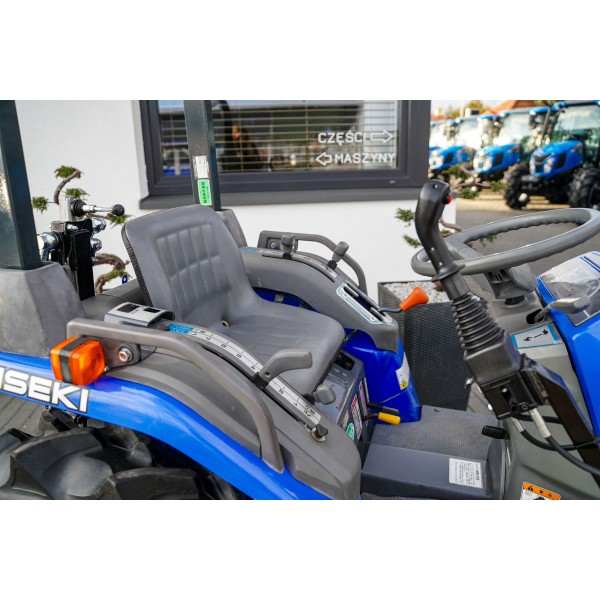Iseki Sial Hunter THS20 4x4 - 20KM + Vario 150 cm arrow snow plow, hydraulic (3-point linkage) 4FARMER