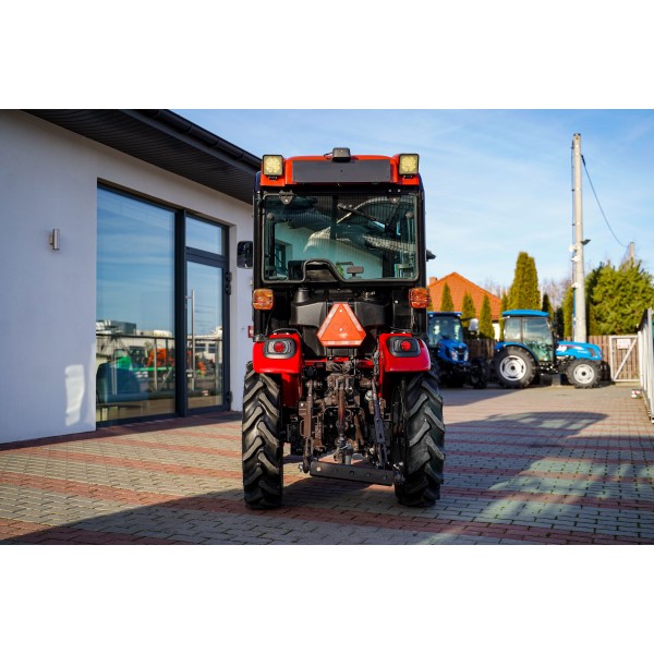 Massey Ferguson MF6028 4x4 - 28 km / cabine