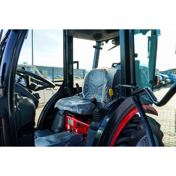 Massey Ferguson MF6028