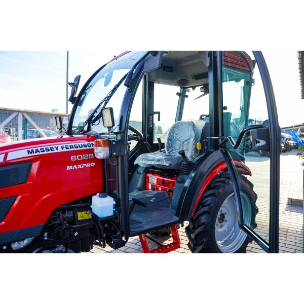 Massey Ferguson MF6028